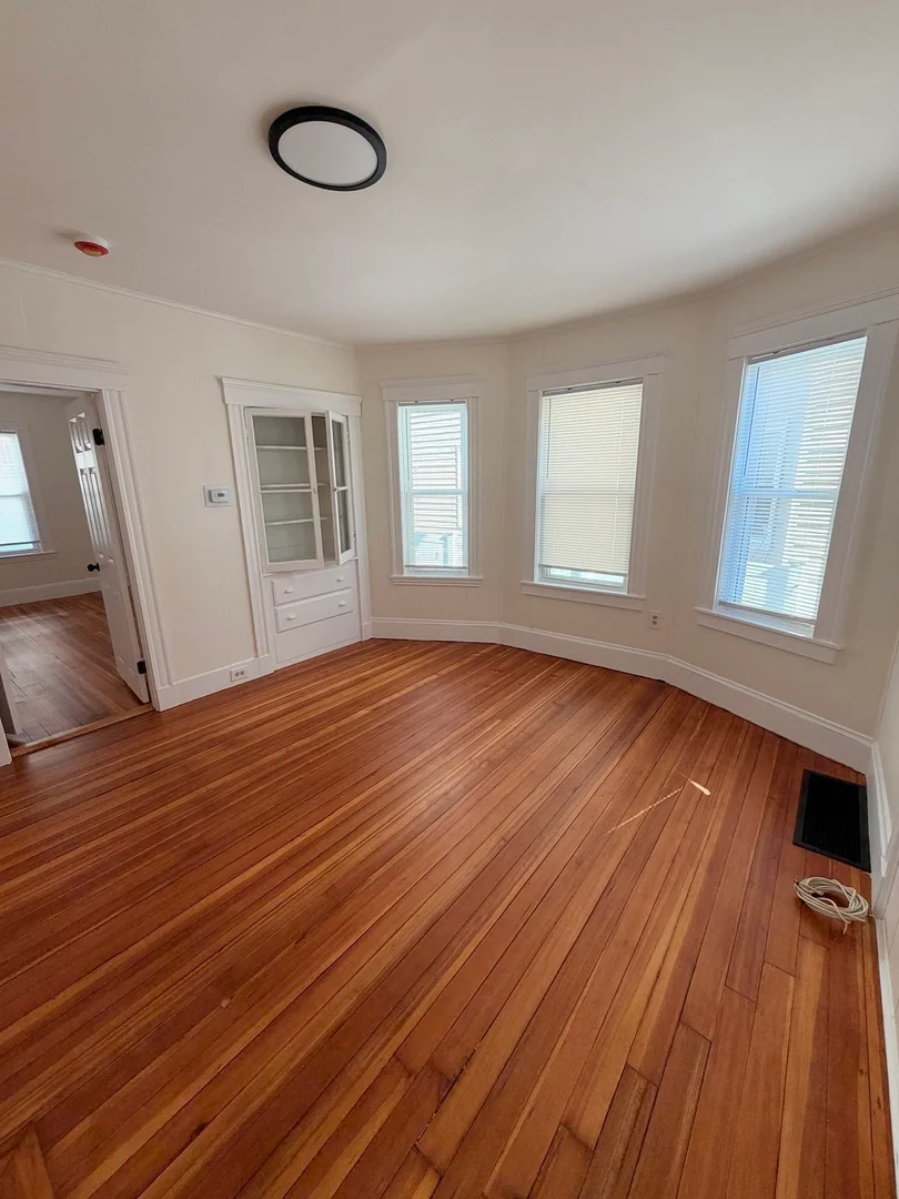 31, Torrey St., Unit 1, Dorchester, Boston, MA, 02124