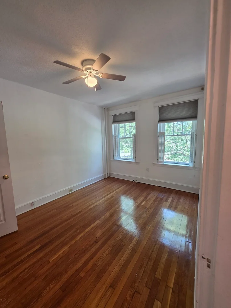122, Riverway, Unit 10, Fenway, Boston, MA, 02215