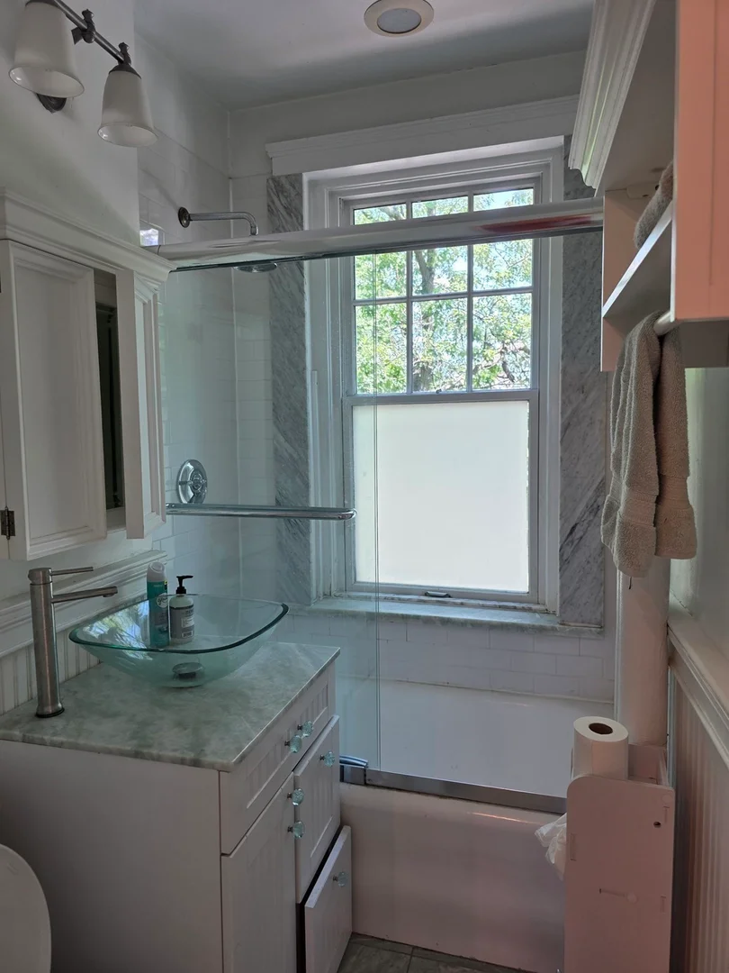 122, Riverway, Unit 10, Fenway, Boston, MA, 02215