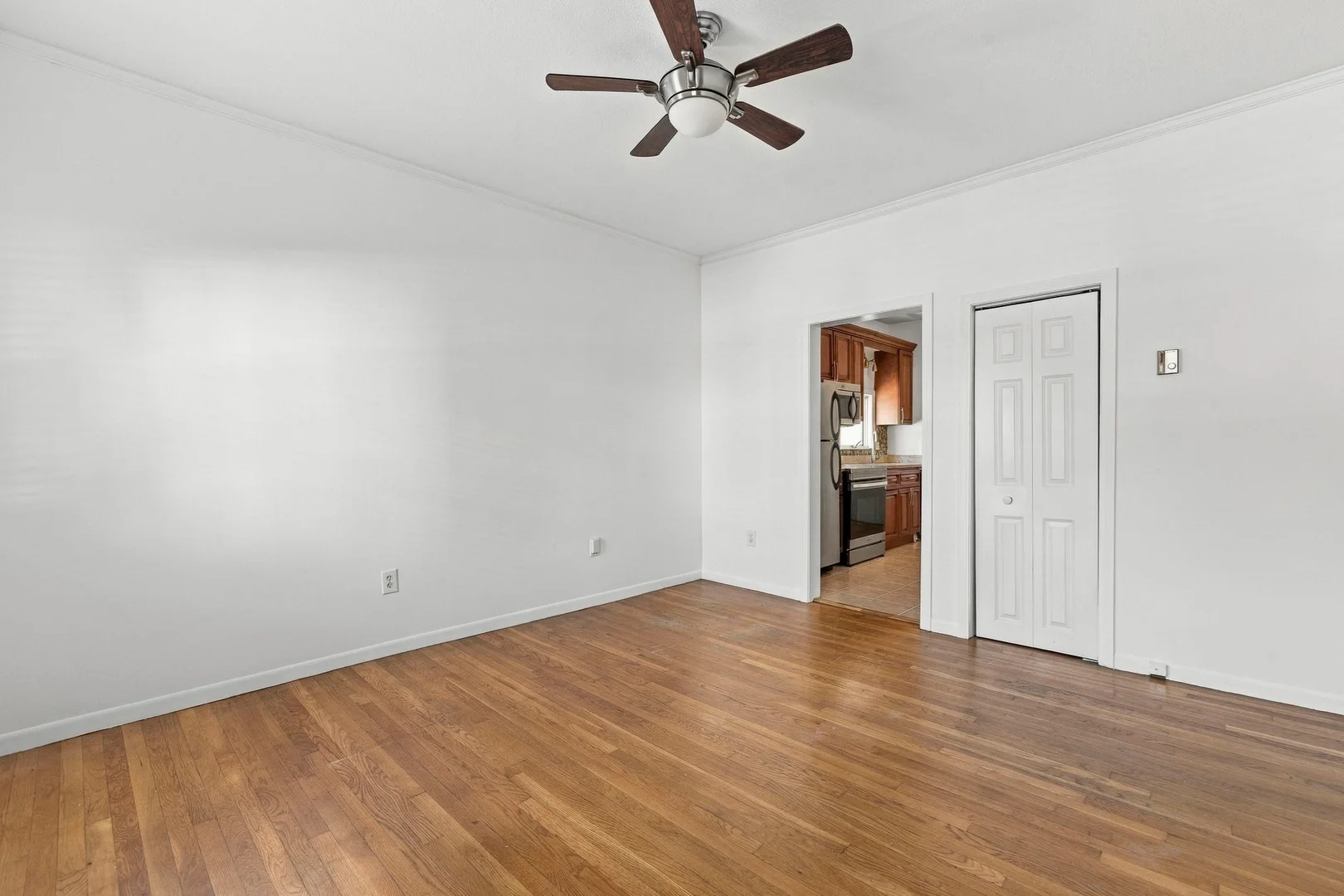 370, Bunker Hill St., Unit 2, Charlestown, Boston, MA, 02129