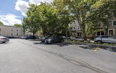 Gesamte Unterkunft im Wohnheim in der 348, Franklin St., Unit 3A, Riverside, Cambridge, MA, 02139, bild 2 von 22