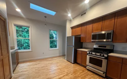 Gesamte Unterkunft im Wohnheim in der 7, Mullins Ct., Unit C, East Cambridge, Cambridge, MA, 02141, bild 3 von 12