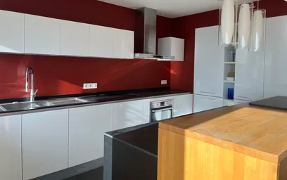 Entire fully furnished flat in {area}