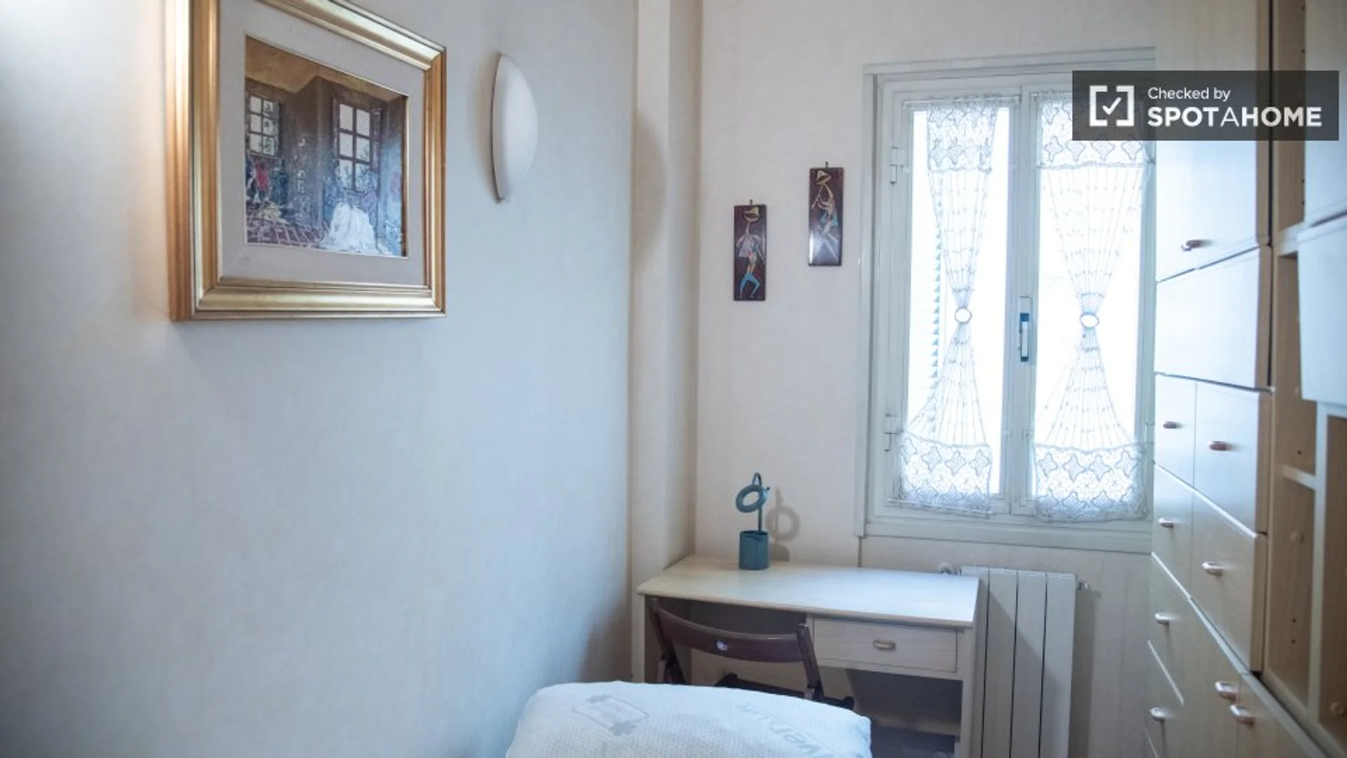 Chambre d'étudiant confortable et spacieuse dans 
