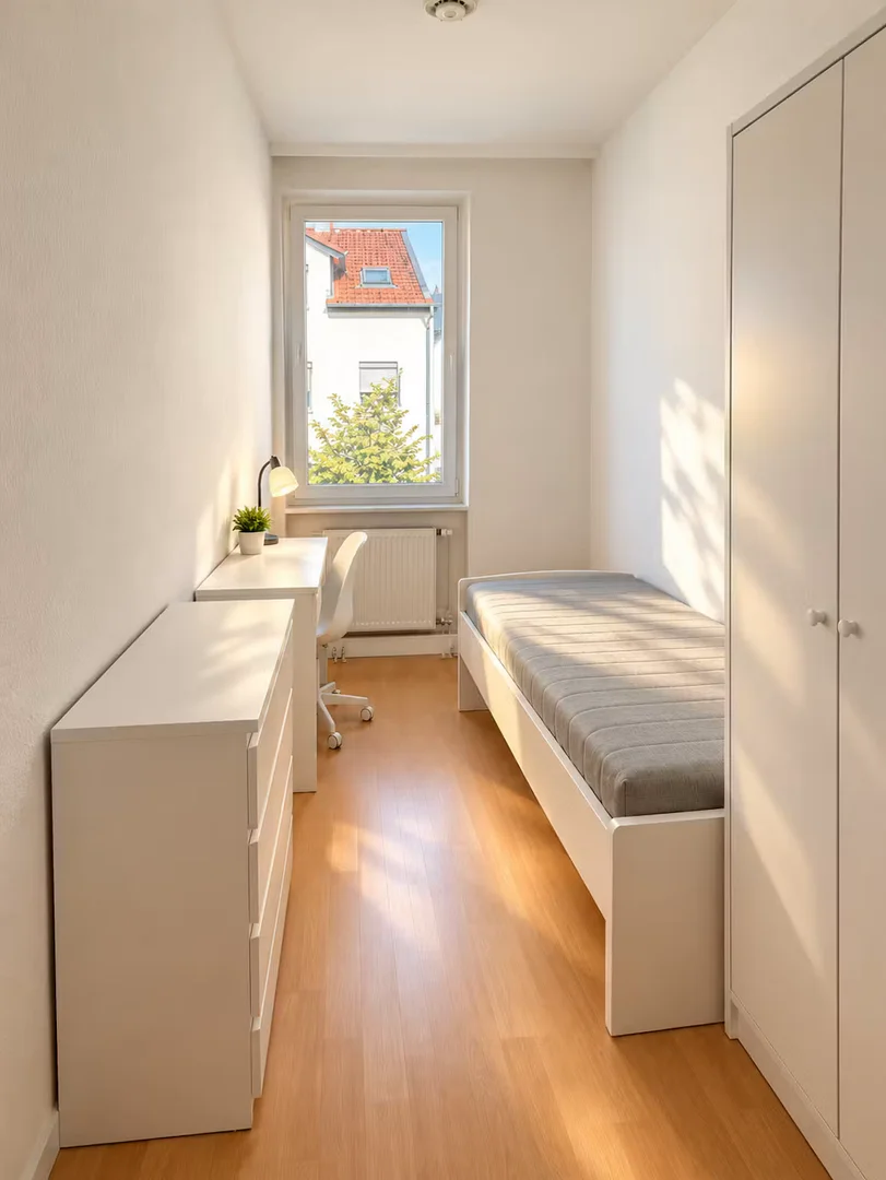 Chambre d'étudiant à avec espace d'étude et installations communes