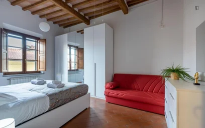 Logement entier à Piazza Artigiani, image 2 de 16