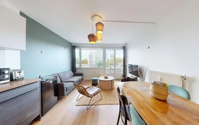Alquiler de habitación en piso compartido en {area}