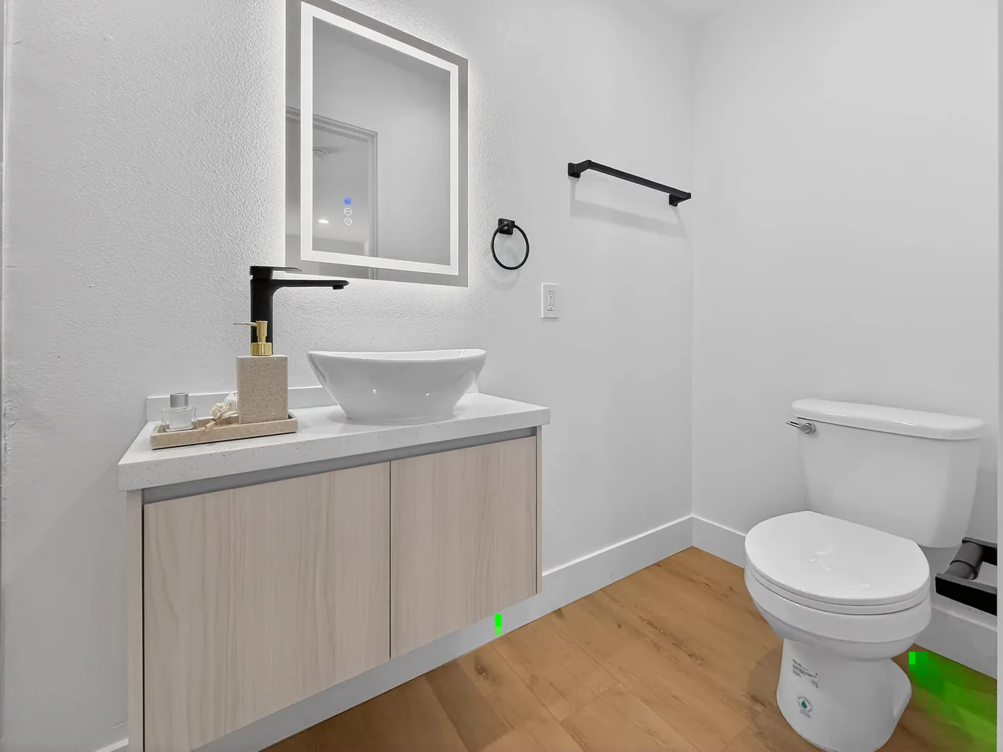 Economical student room with convenient location in 