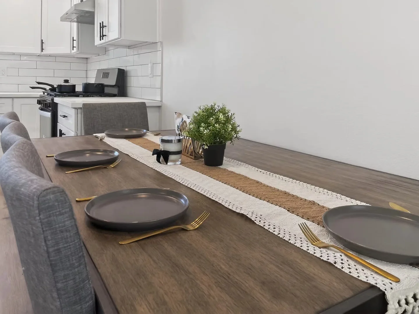 Room for rent in student apartment in , fully furnished