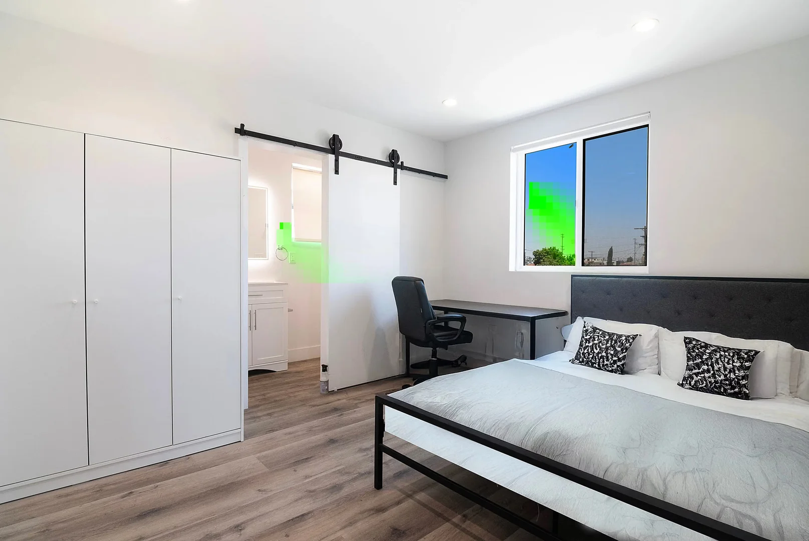 Comfortable and spacious student room in 