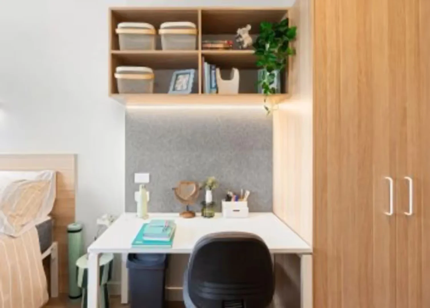 Student-friendly studio with excellent transport links in 