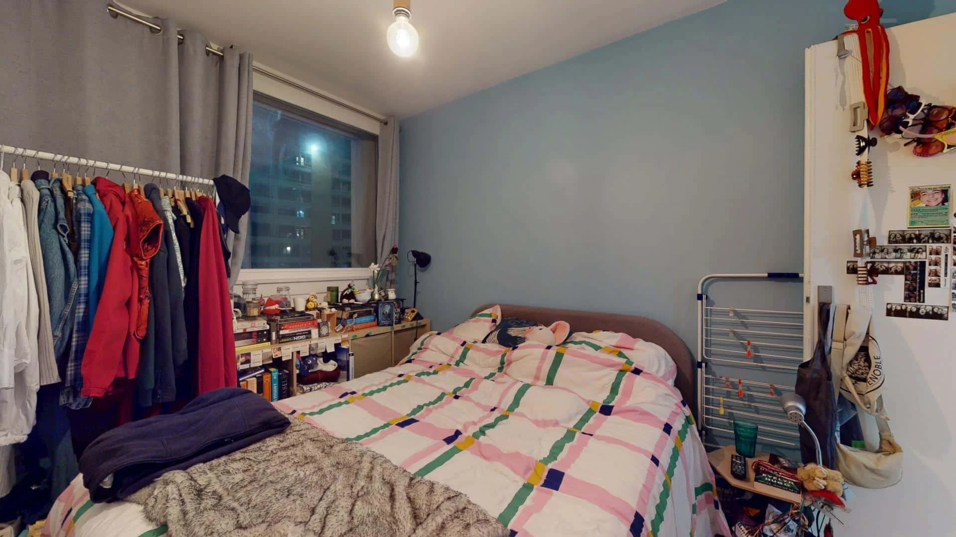 Habitación asequible para estudiantes con buena iluminación en