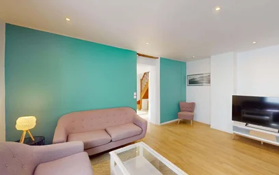 Gesamte Unterkunft in der 23 Rue Croix-Saint-Marc, 51100 Reims, France, bild 3 von 30
