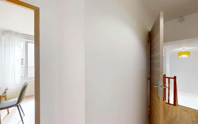 Gesamte Unterkunft in der 23 Rue Croix-Saint-Marc, 51100 Reims, France, bild 30 von 30