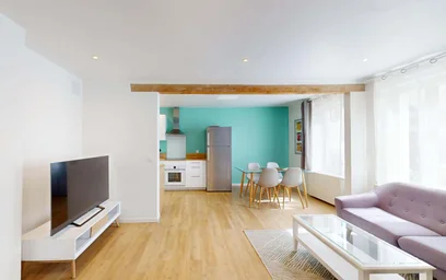 Gesamte Unterkunft in der 23 Rue Croix-Saint-Marc, 51100 Reims, France, bild 4 von 30