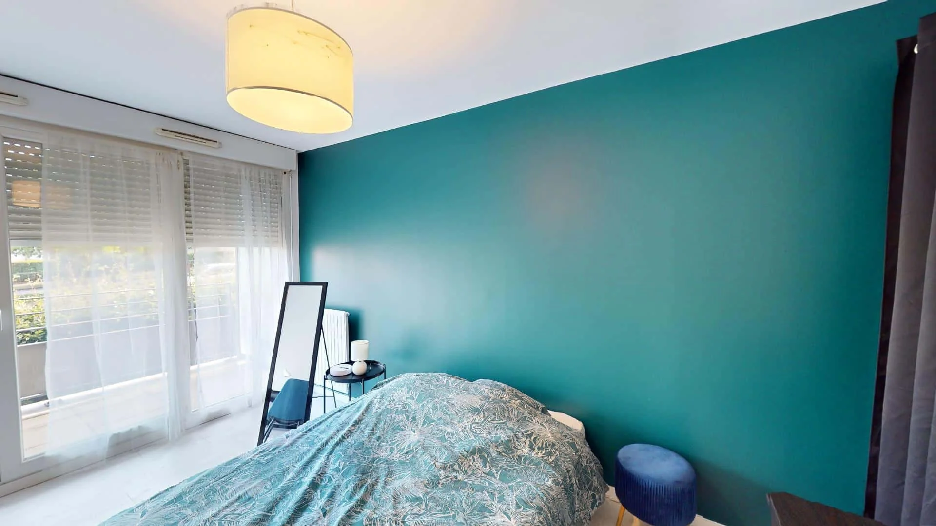 Chambre confortable pour étudiants disponible dans