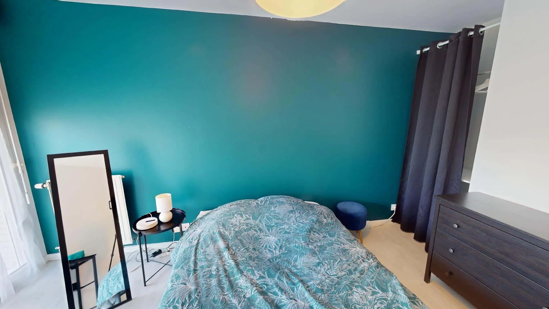 Chambre d'étudiant fonctionnelle parfaite pour étudier dans