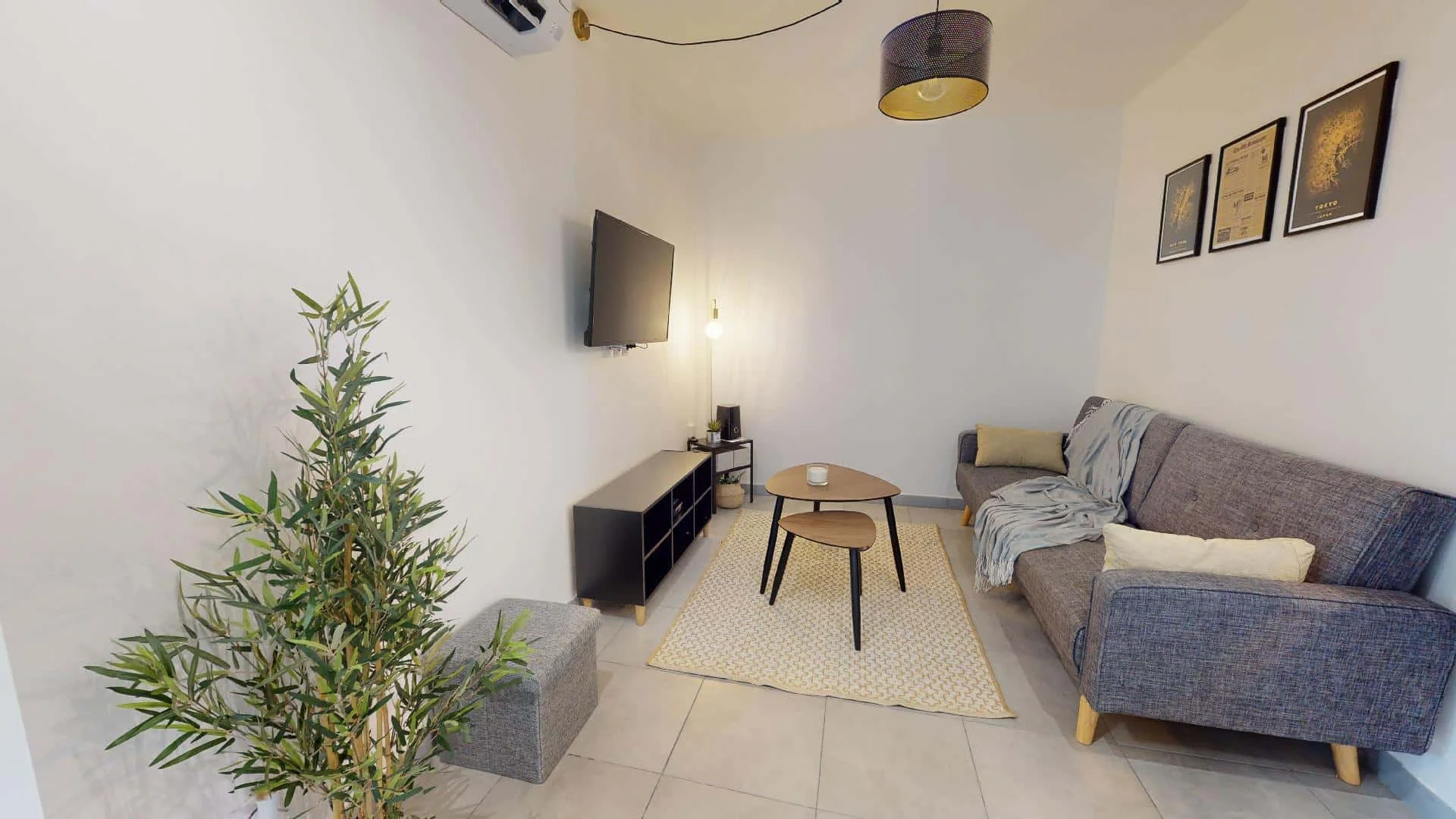 Economical student room with convenient location in