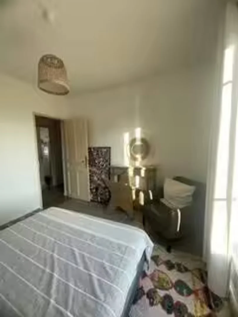 Toulon, 83000