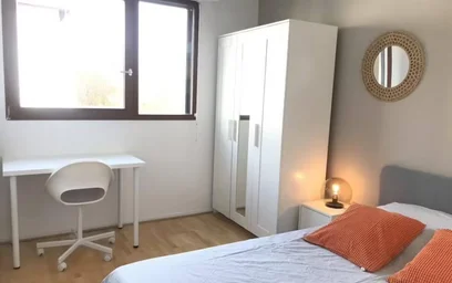 Helles Privatzimmer in {area}