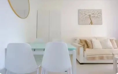 Habitación en alquiler con cama doble {area}