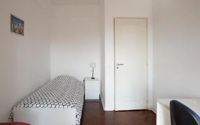 Stanza privata in Avenida Afonso III, immagine 2 di 19