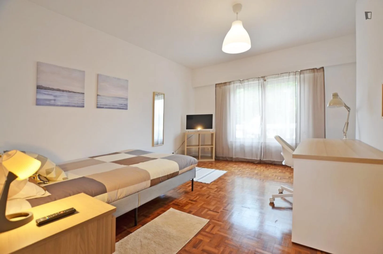 Student-friendly room in  with modern amenities