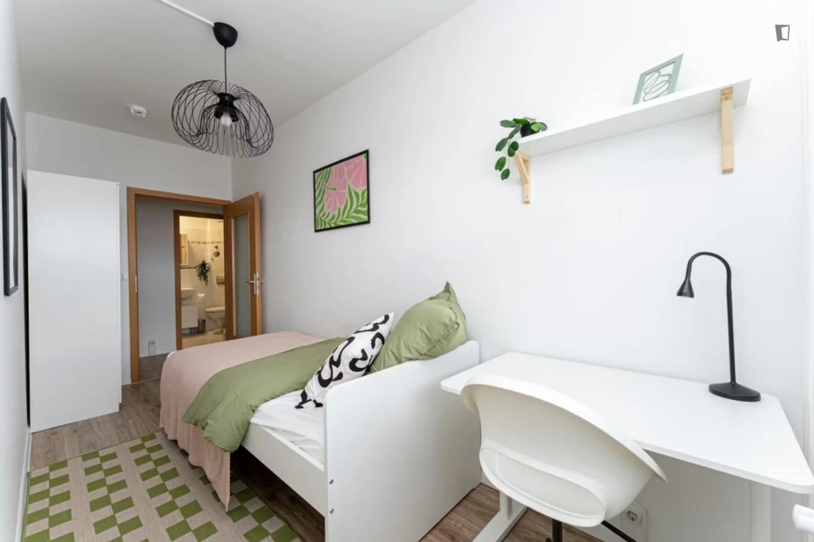 Habitación para estudiantes en  con modernas comodidades