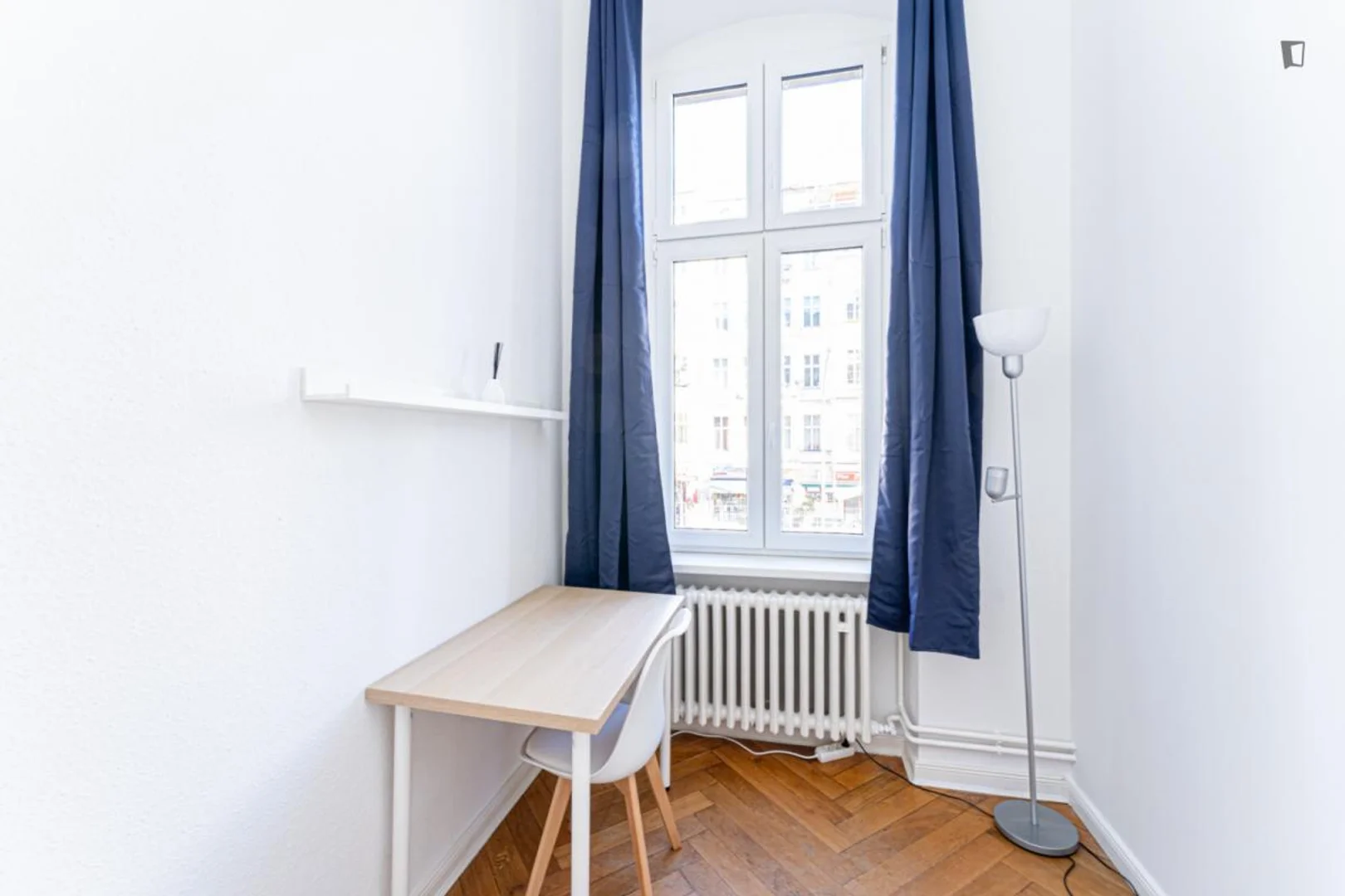 Funktionelles Studentenzimmer perfekt zum Studieren in 