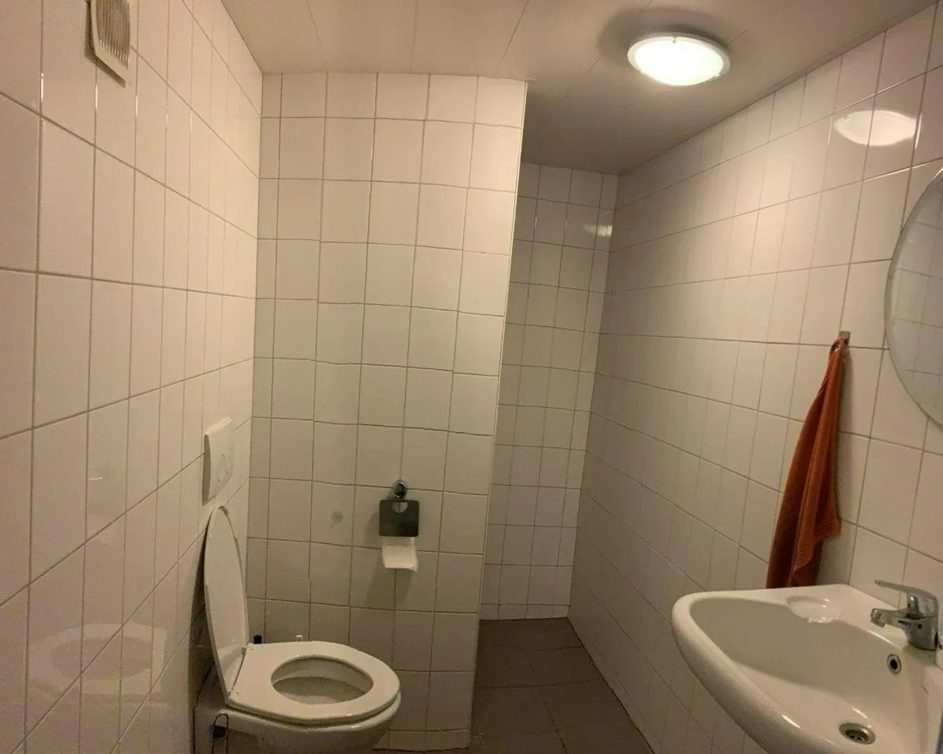 Wygodny i przestronny pokój studencki w 