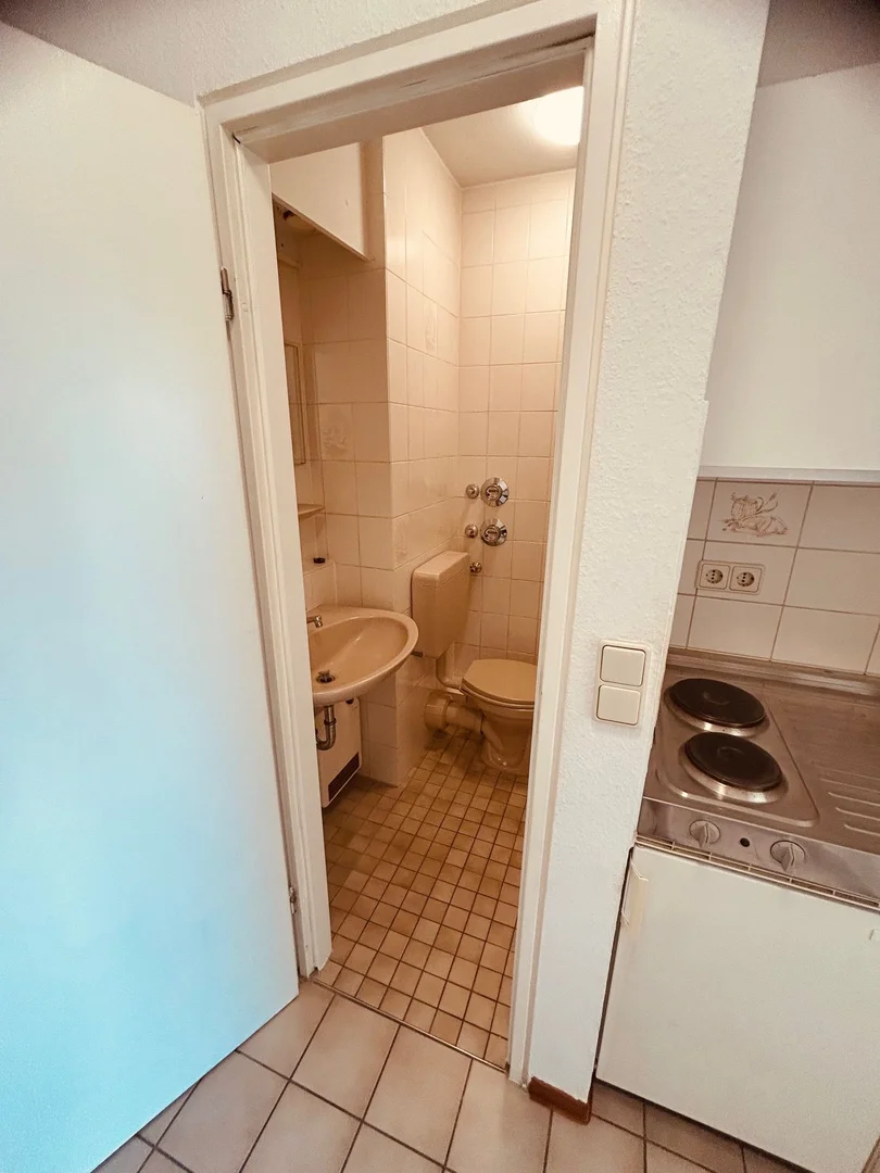 Quarto de estudante económico com localização conveniente em 