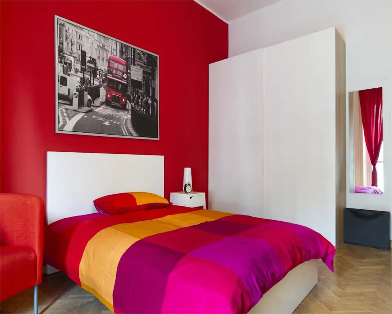 Bright and airy student room with easy university access in