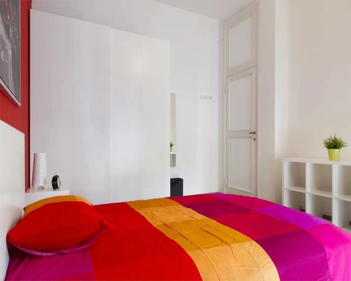 Bright and airy student room with easy university access in