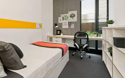 Alojamiento entero en residencia en 73 Albert Avenue, Chatswood NSW 2067, Australia, imagen 1 de 17