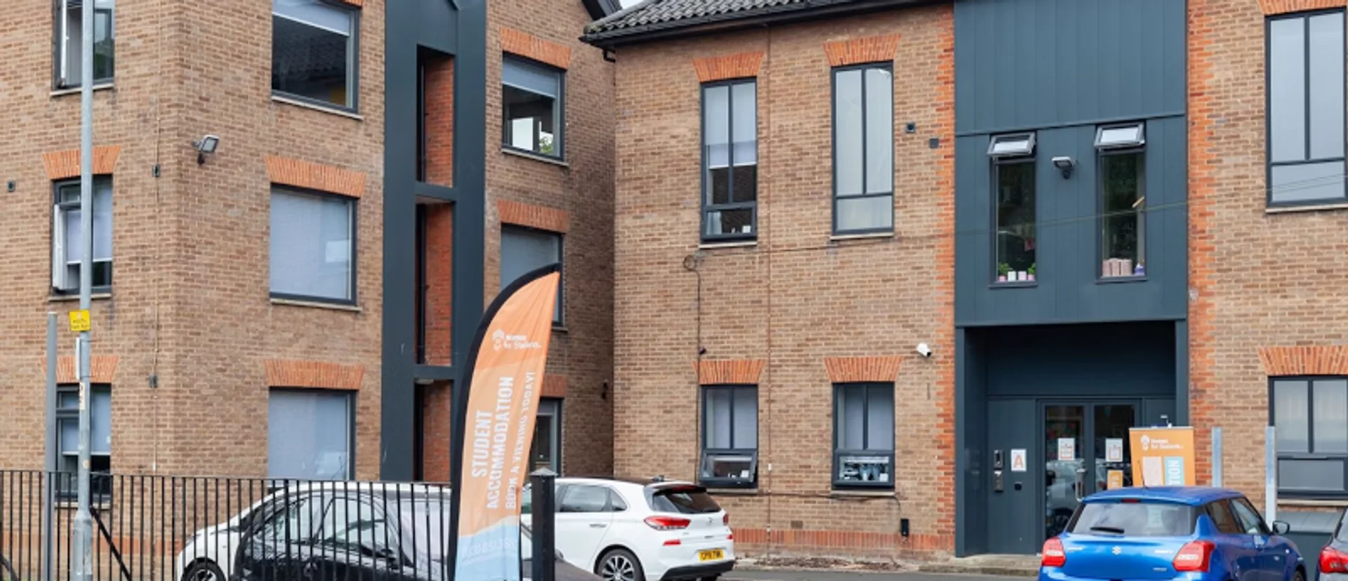 Room for rent in student apartment in , fully furnished