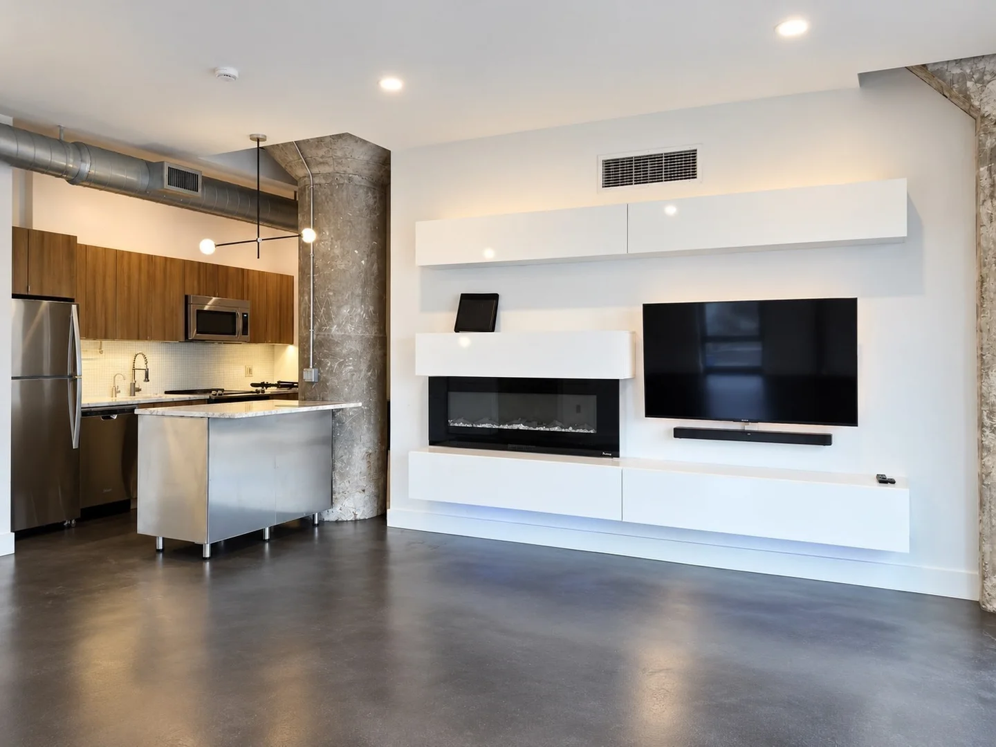 9, Medford St., Unit 401, Assembly Square, Somerville, MA, 02143