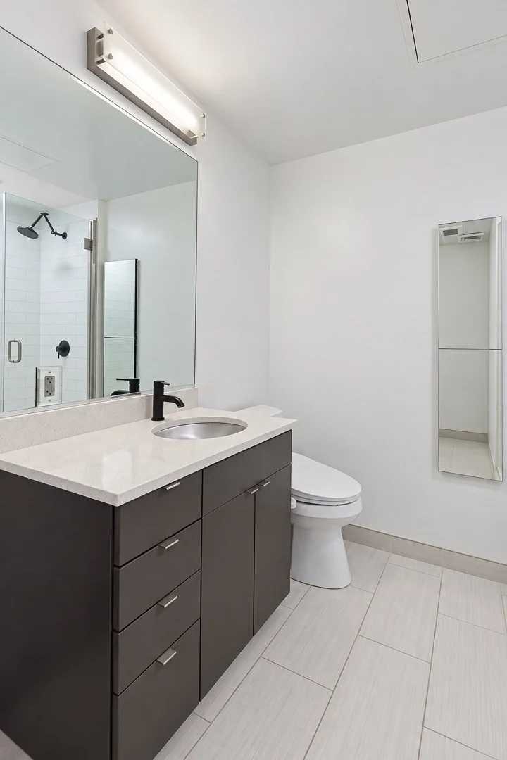 9, Medford St., Unit 401, Assembly Square, Somerville, MA, 02143