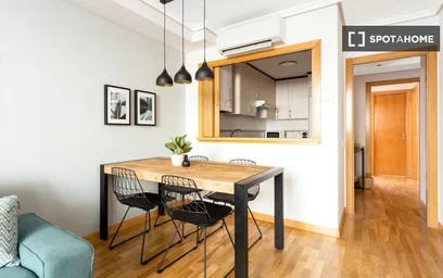 Appartamento intero in Calle de Robledo, immagine 9 di 16