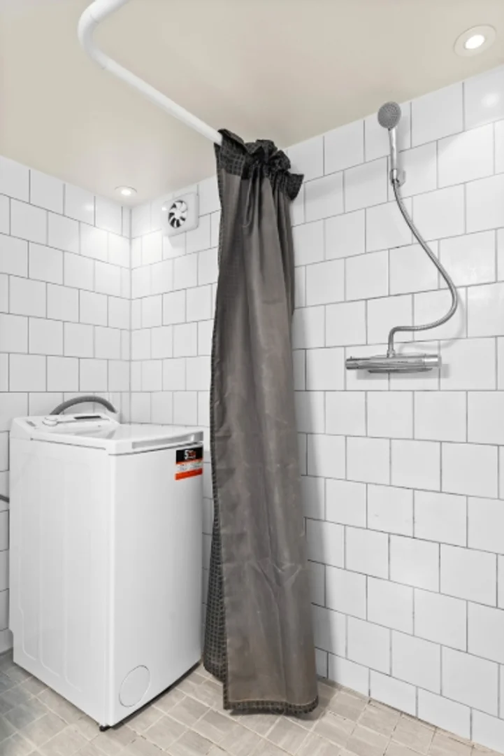 Comfortable and spacious student room in 