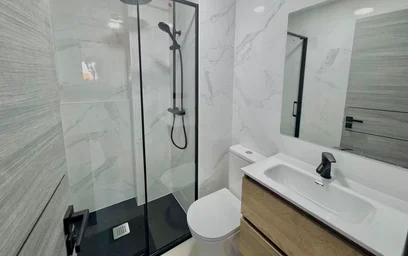 Private room at Calle de Galicia, image 4 of 10