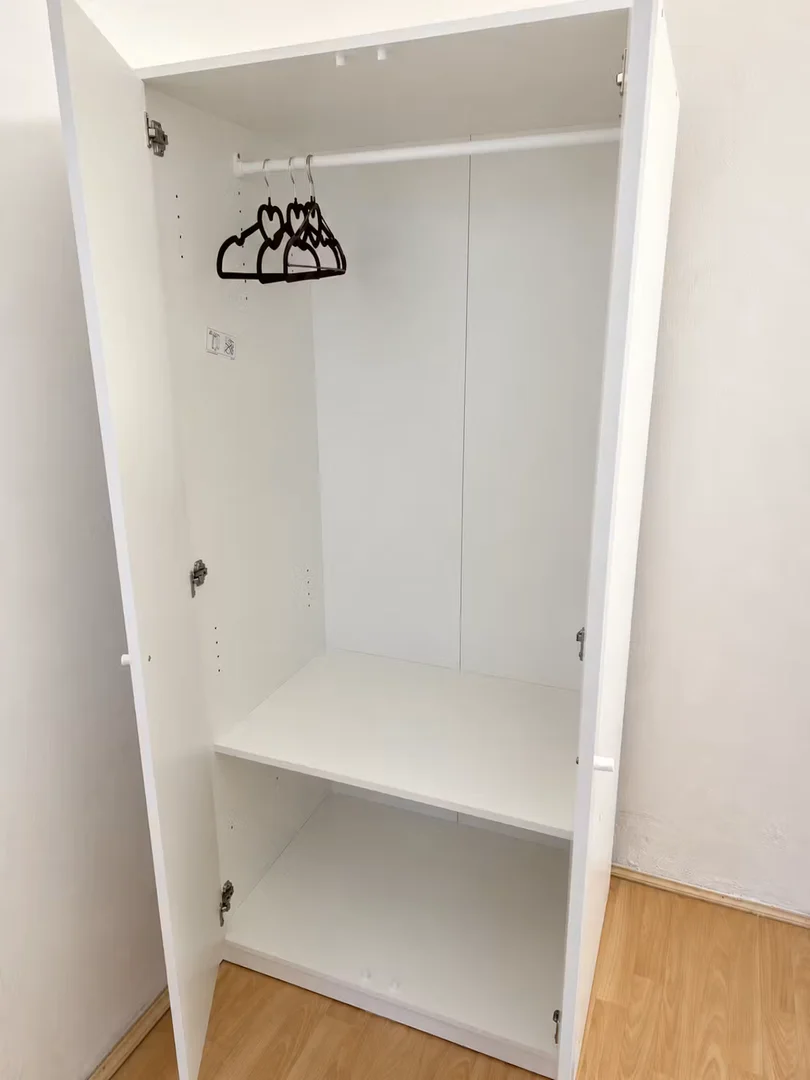 Quarto de estudante económico perto do campus em