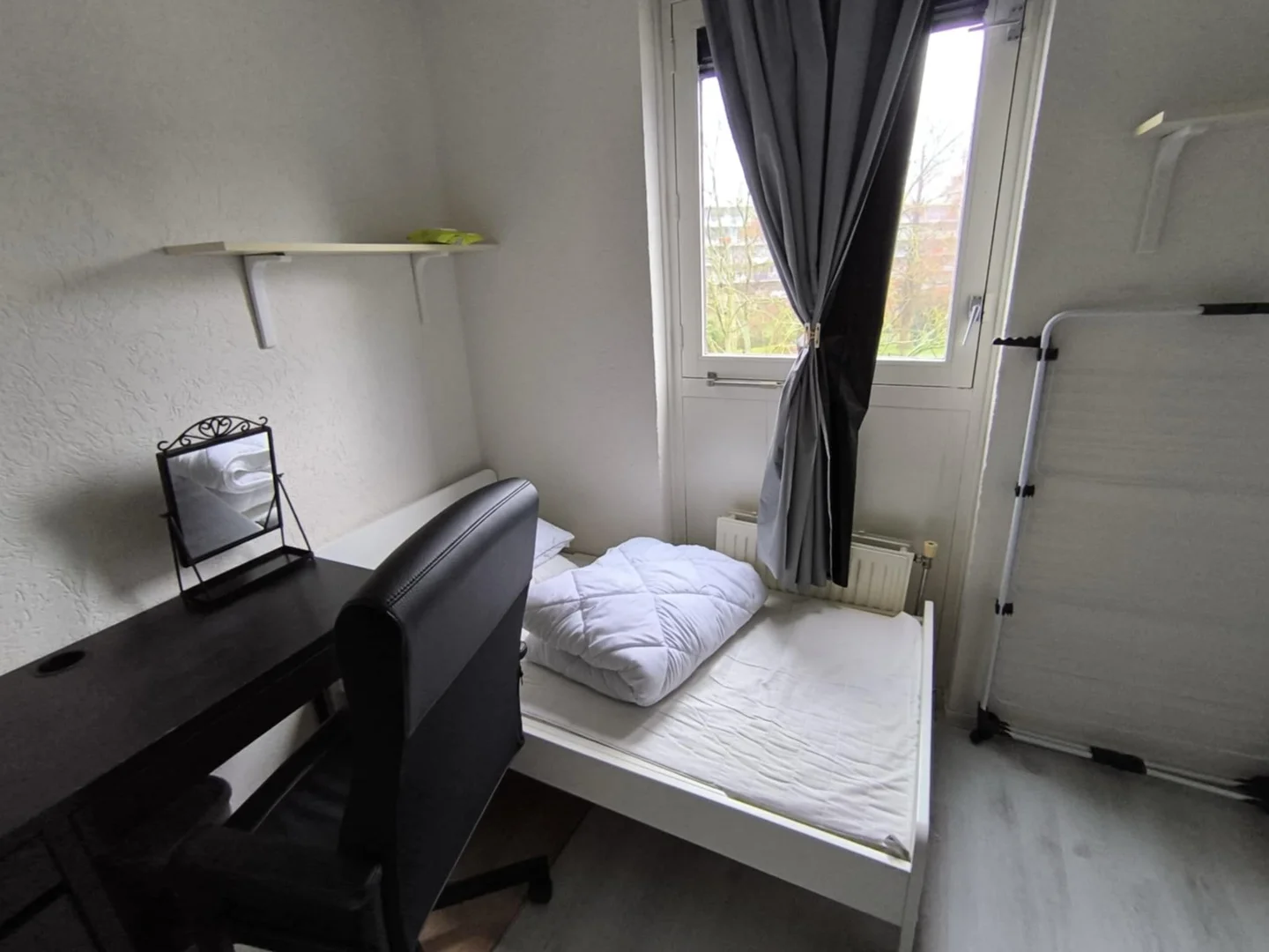 Chambre d'étudiant bon marché à proximité du campus dans 