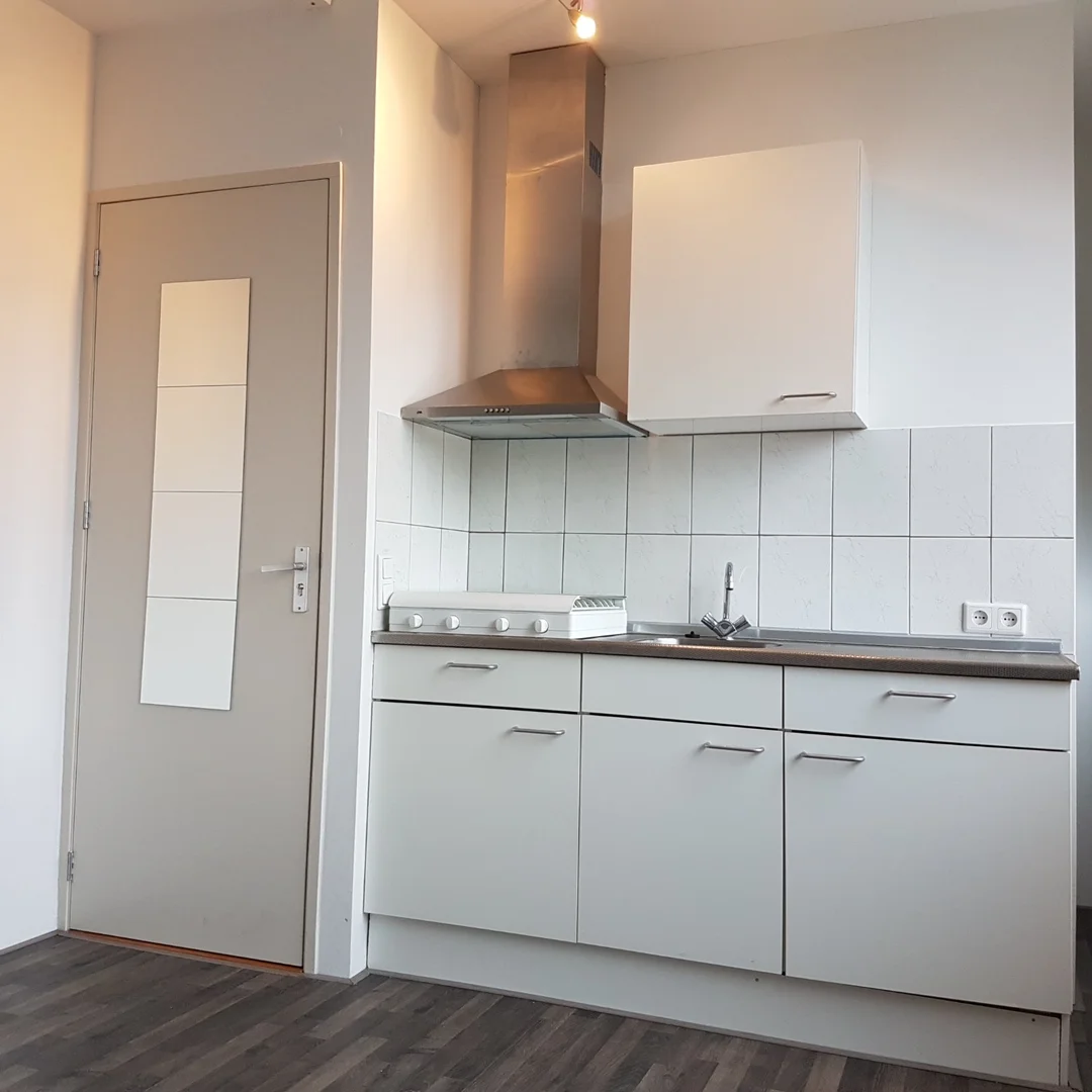 Praktyczna kawalerka w  zaprojektowana z myślą o potrzebach studentów
