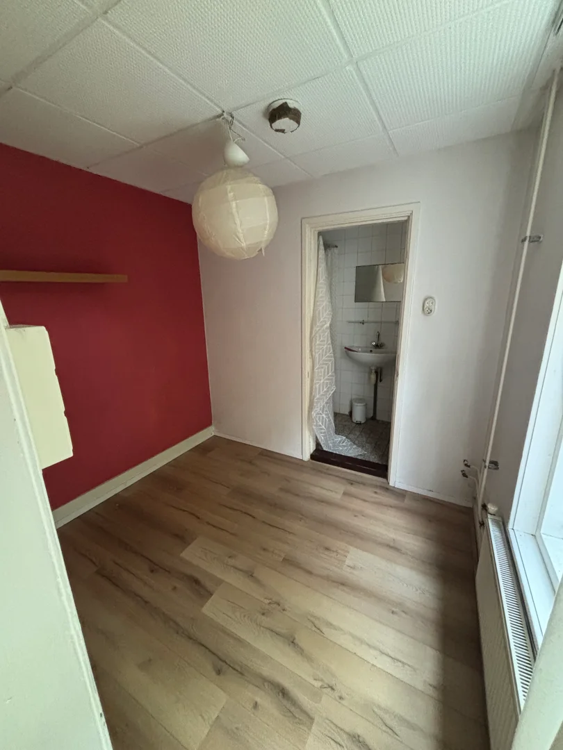 Apartamento estúdio totalmente equipado para estudantes em 