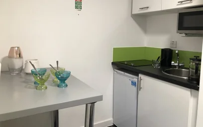 Quarto privado em residência em 164 Tudor Rd, Leicester LE3 5HU, United Kingdom, imagem 19 de 49