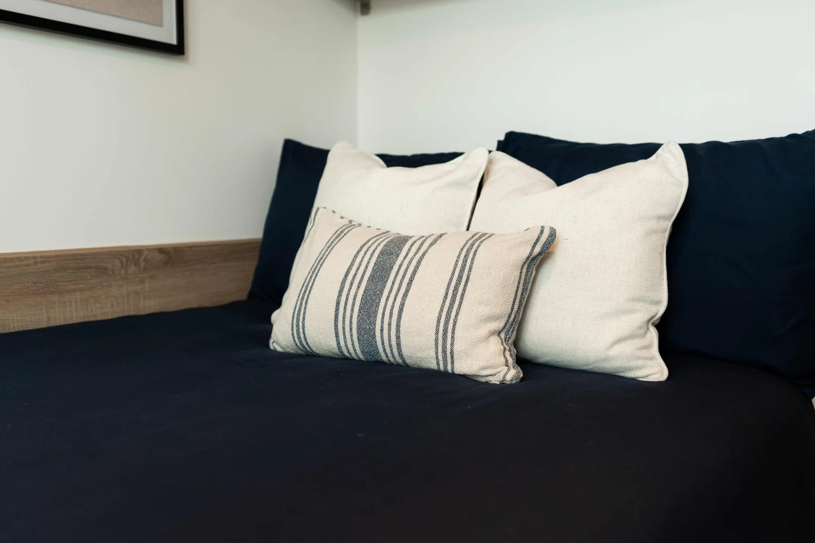 Chambre confortable pour étudiants disponible dans