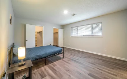 Moderne und helle Wohnung in {area}