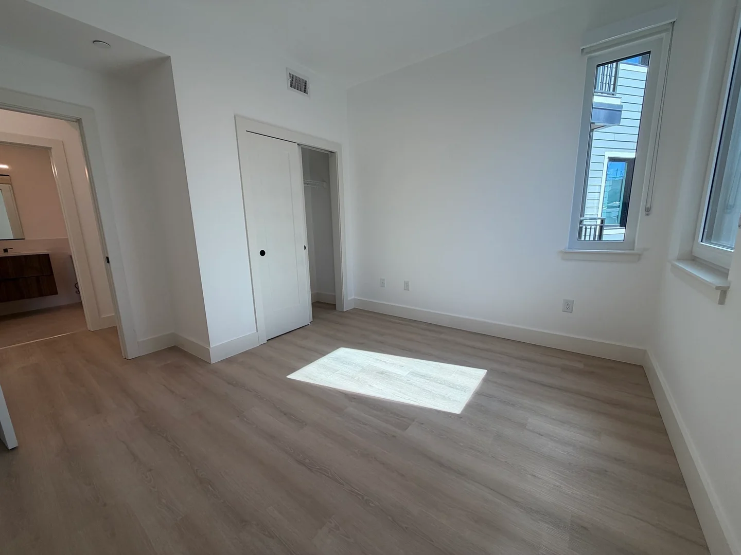 20, Medford St., Unit 211, East Cambridge, Somerville, MA, 02143