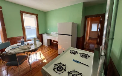 Apartamento inteiro em residência em 15, Chase St., Unit 3, Dorchester, Boston, MA, 02125, imagem 2 de 14