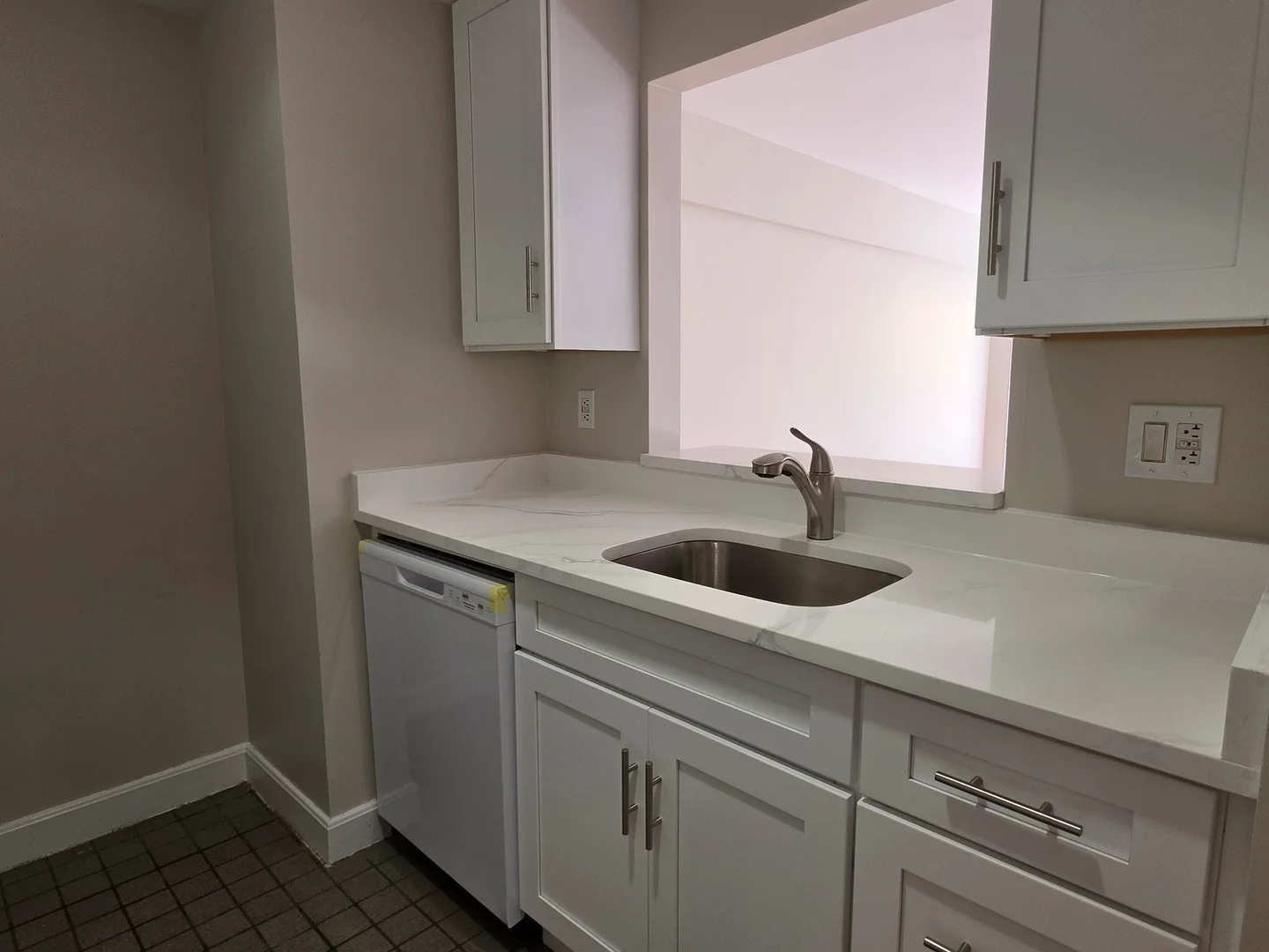 931, Massachusetts Ave., Unit 303, Harvard Square, Cambridge, MA, 02139